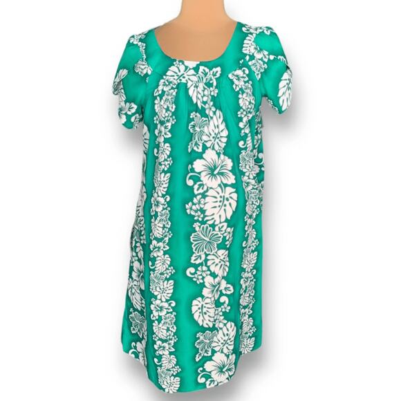 Vintage Royal Creations Hawaiian Muumuu Dress Green White Floral Made in Hawaii - Picture 1 of 11